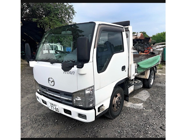 タイタン