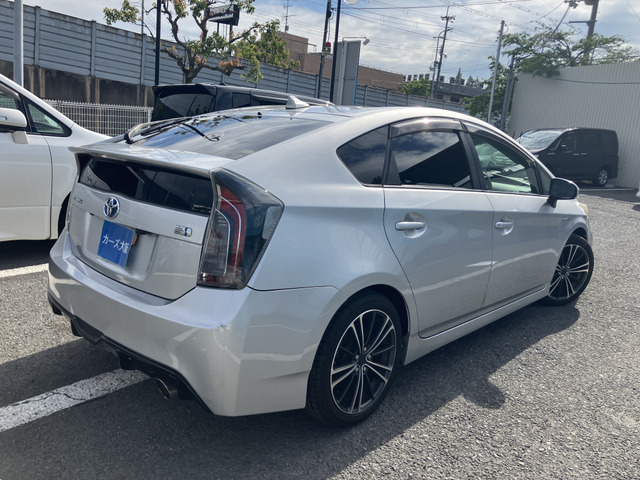 プリウス1.8 S