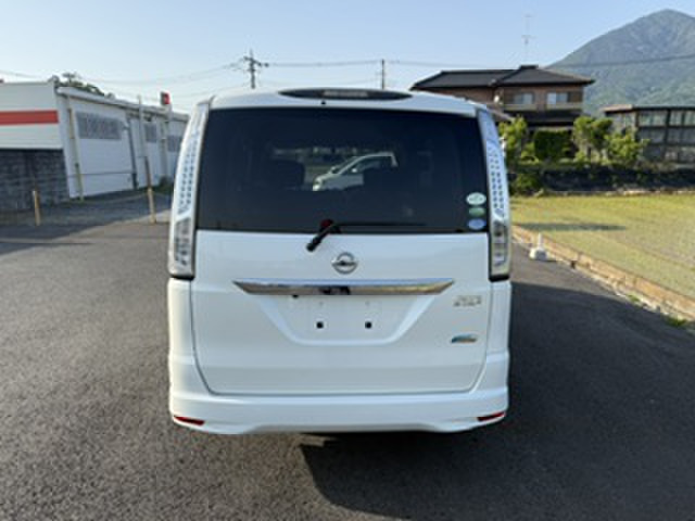 セレナ2.0 ハイウェイスター S-HYBRID