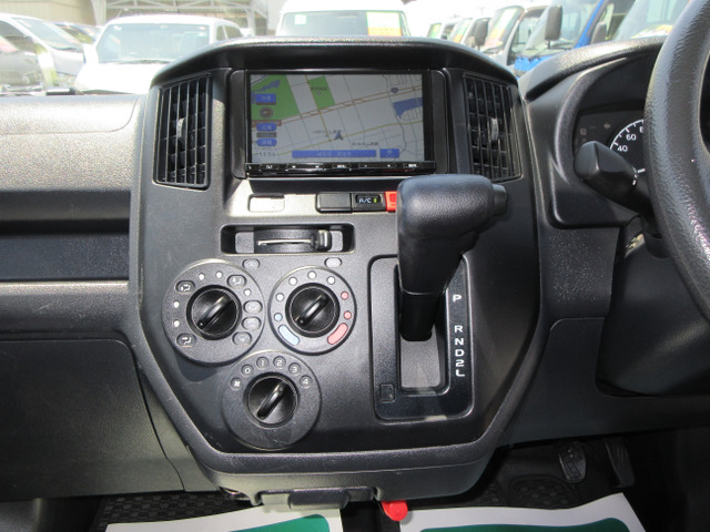 �������E�C���p�l���ł���