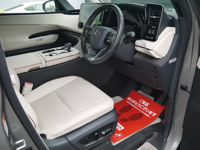 LM500h エグゼクティブ 4WD