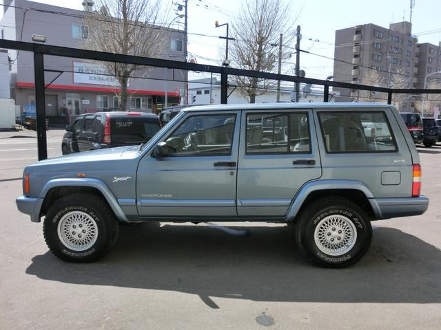 チェロキースポーツ 4WD