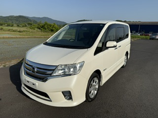 セレナ2.0 ハイウェイスター S-HYBRID