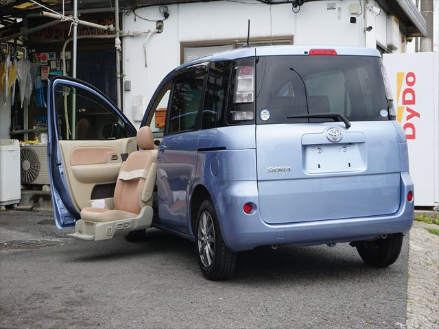 シエンタ1.5 X ウェルキャブ 助手席リフトアップシート車 Aタイプ