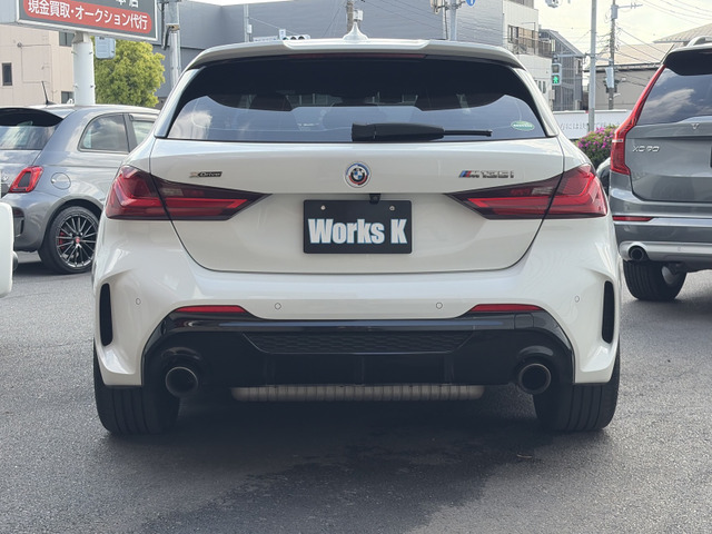 1シリーズM135i xドライブ 4WD