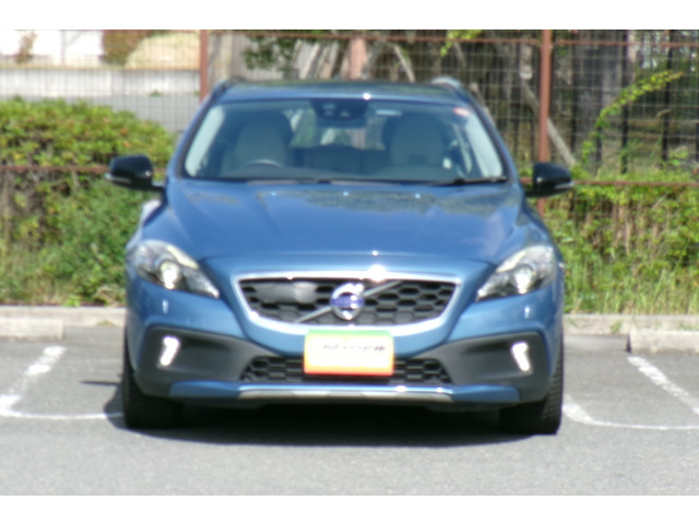 V40クロスカントリーD4 SE ディーゼル