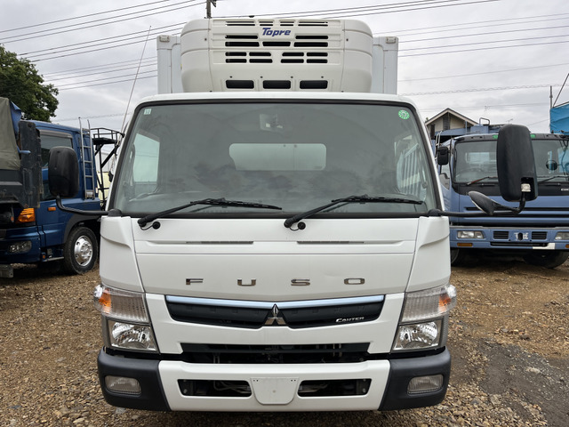 キャンター冷蔵冷凍車