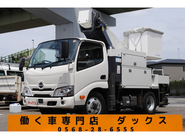 デュトロ高所作業車