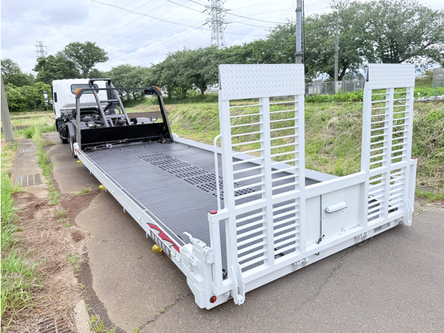 エルフ積載車