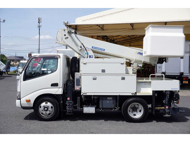デュトロ高所作業車