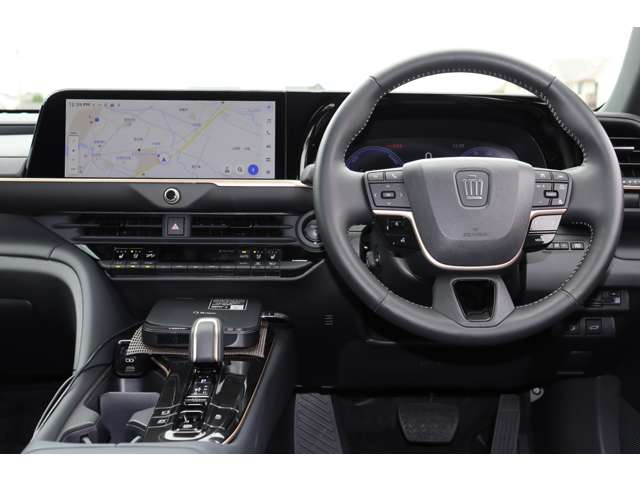 クラウンスポーツ2.5 Z E-Four 4WD