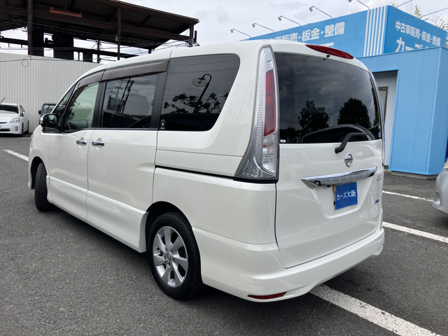 セレナ2.0 ハイウェイスター Vセレクション