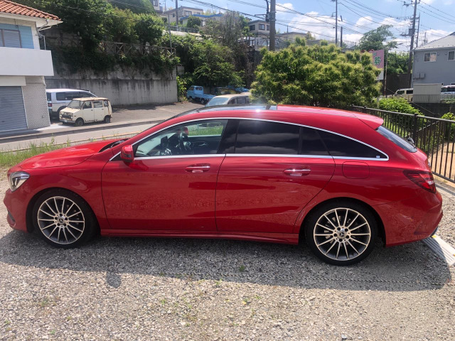 CLAシューティングブレークCLA180 AMGスタイル