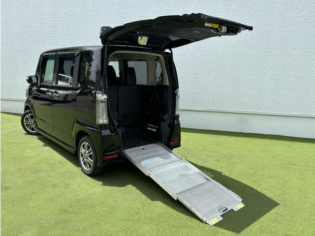 N-BOX+カスタムG 車いす仕様車