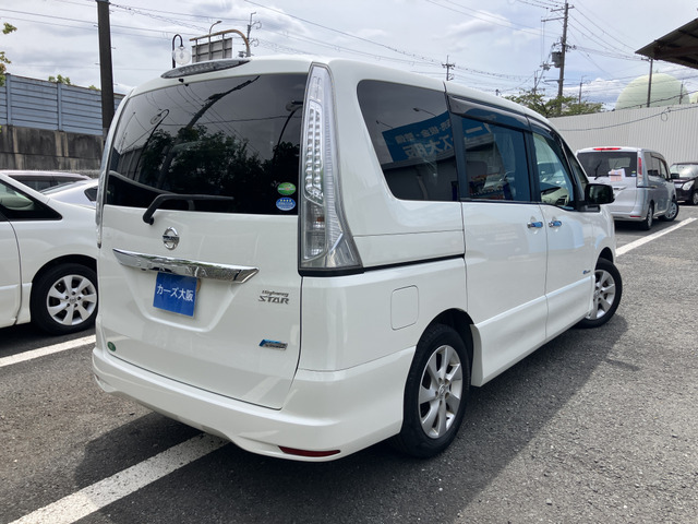 セレナ2.0 ハイウェイスター S-HYBRID