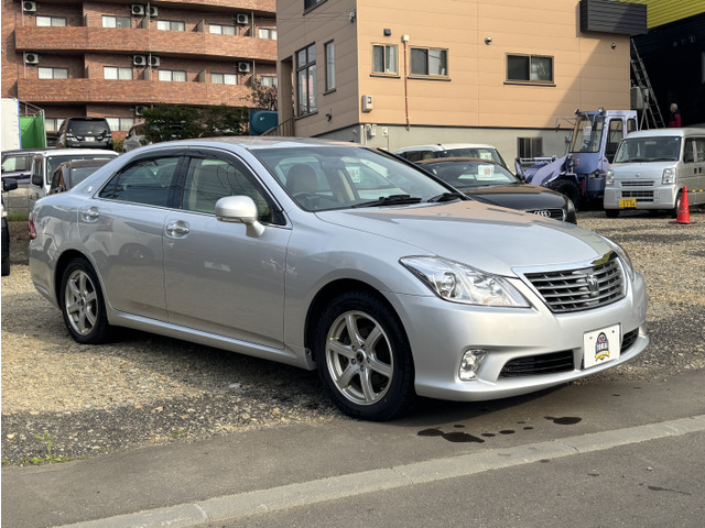 クラウン2.5 ロイヤルサルーン i-Four スペシャルパッケージ 4WD
