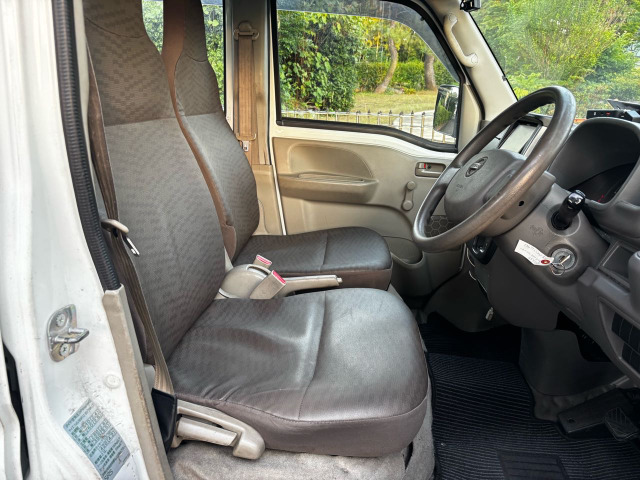 ���A�����҂����Ă���܂����c09065079307