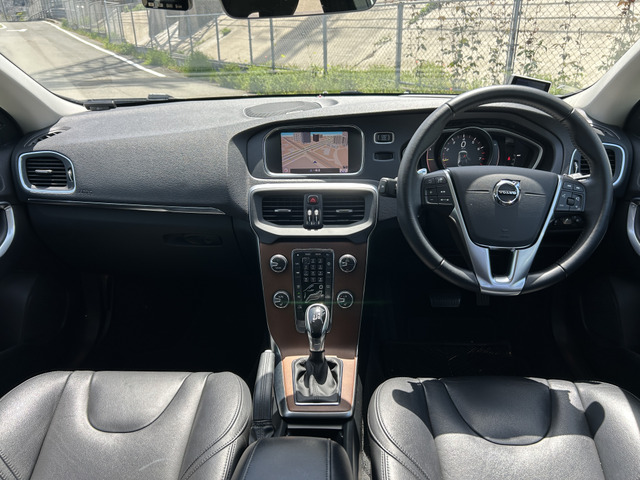 V40T3 インスクリプション
