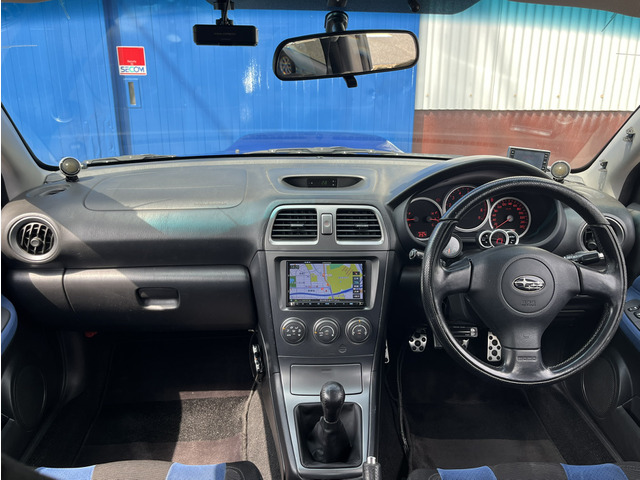 H18�N�� �X�o�� �C���v���b�T WRX�����ɂ��܂����B��ڃ��f����F�^�ɂȂ�܂��B�l�C��WR�u���[�}�C�J�B�J�X�^��������Ă���܂�����������1��ɂȂ��Ă���܂��B