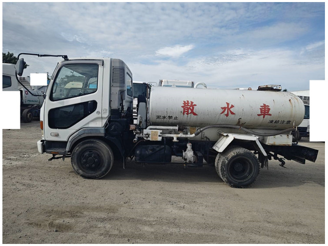 ファイター散水車
