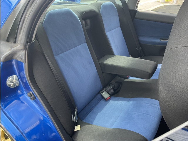 �Z�J���h�V�[�g�͏_�炩�����S�n�����\�����ł��B�V�[�g���̂��Y��ł��܂�g�p���͂���܂���B5�l���Ȃ̂Ńt�@�~���[�J�[�Ƃ��Ă����g�������܂��B