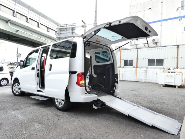 NV200バネットバン1.6 チェアキャブ 車いす1名仕様 専用サードシート無