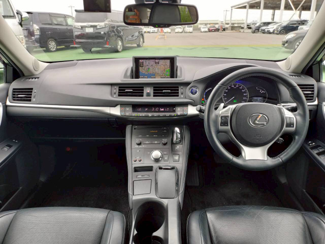 CT200h バージョン L