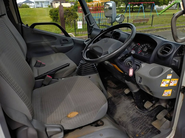 デュトロタンクローリー車