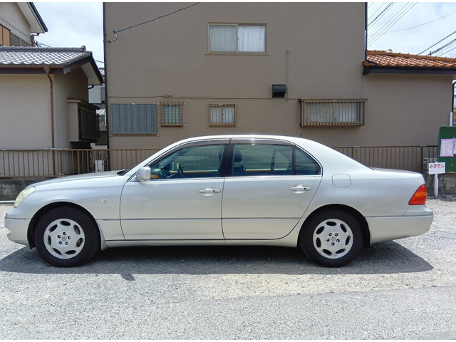 �ԗ��ɂ��āA�C�ɂȂ�ӏ���ڍׂɂ��Ă����ⓙ�������܂�����A���C�y�Ƀ��[���ɂĂ��₢���킹���������B