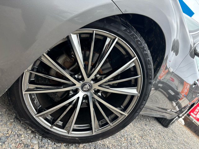 �ЊO20�C���`AW�������Ă���܂��B�e��J�X�^��������܂��̂ŁA�܂��͂��C�y�ɂ��⍇���������B