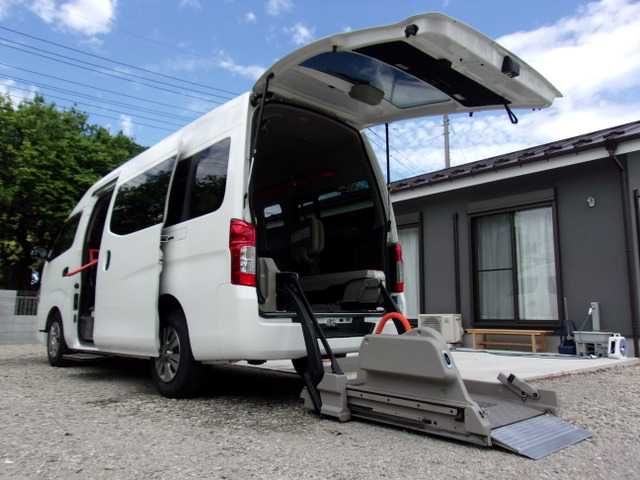 NV350キャラバン2.5 チェアキャブ D仕様