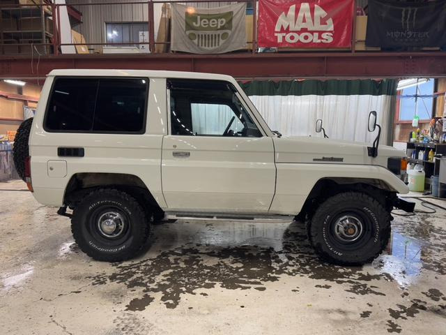 ランドクルーザー703.5 LX ディーゼル 4WD
