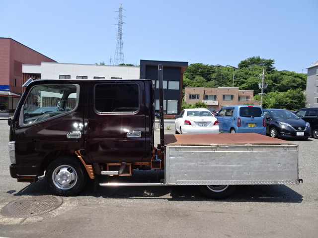 �S�Ᏸ���� �ב������A����209cm ��158cm ����60.5cm �ב�S����B ��������A�T�T�N�����L��܂��B �V���[�V�[�͔N���ɂ��Ă͂ƂĂ��Y��ł��B