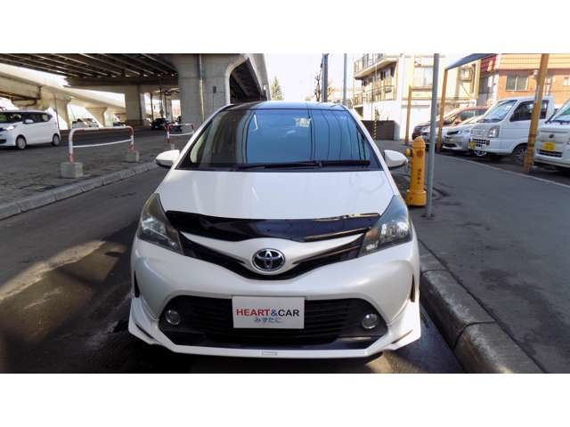 ヴィッツ1.3 F スマートスタイル 4WD