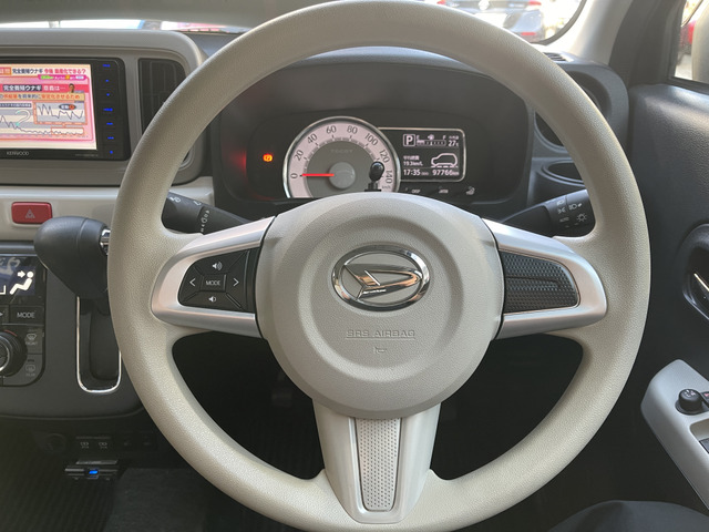 ���n���h���ɃX�C�b�`�����邩����������ɂ����ȑ��삪�ł��܂��B������������!!���₢���킹��TEL06-6430-1230 E-mail cars_genesis2007@yahoo.co.jp�܂�!!��