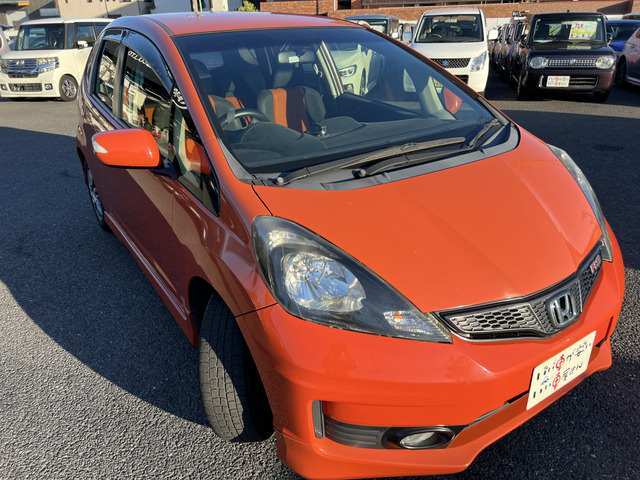 3�����E3000km�̖����ۏؕt���ł��B�G���W���A�~�b�V�������̏C���̍ۂɋ��z���傫���Ȃ肪���ȉӏ��������C���ň��S�ł��B�ő�3�N�܂ł̗L���ۏ؂���舵���Ă���܂��B