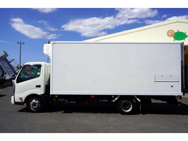 デュトロ冷蔵冷凍車