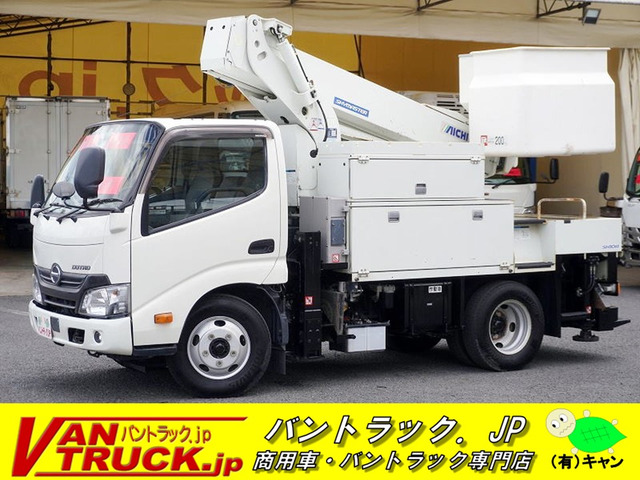 デュトロ高所作業車