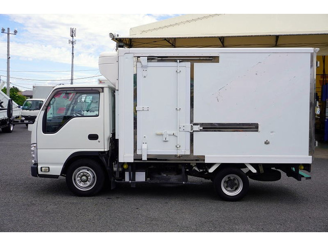 エルフ冷蔵冷凍車