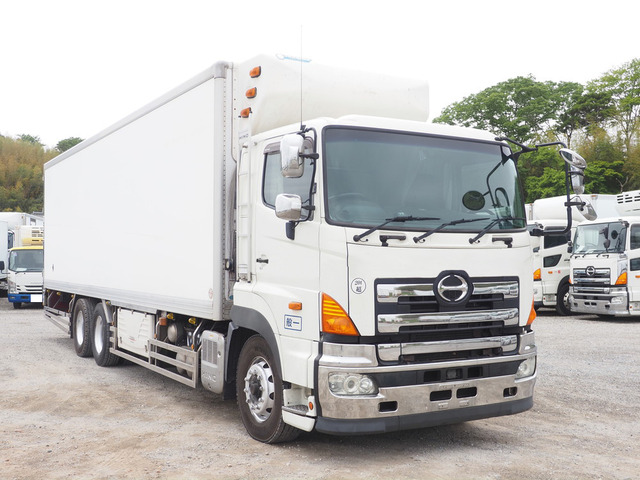 プロフィア冷凍冷蔵車