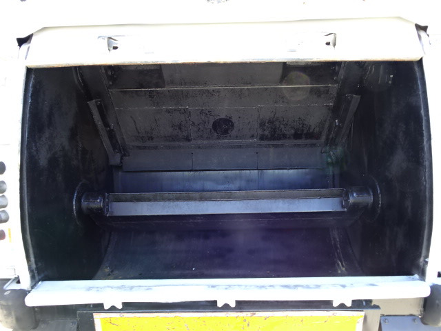 �t�W�}�C�e�B �^��:LP581L ����:0030023 �e��:5.8m3 �ύډ׏d���S�ʒu�A�ה����S�ʒu���1.440m