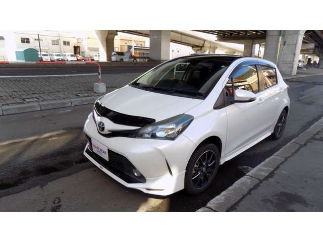 ヴィッツ1.3 F スマートスタイル 4WD