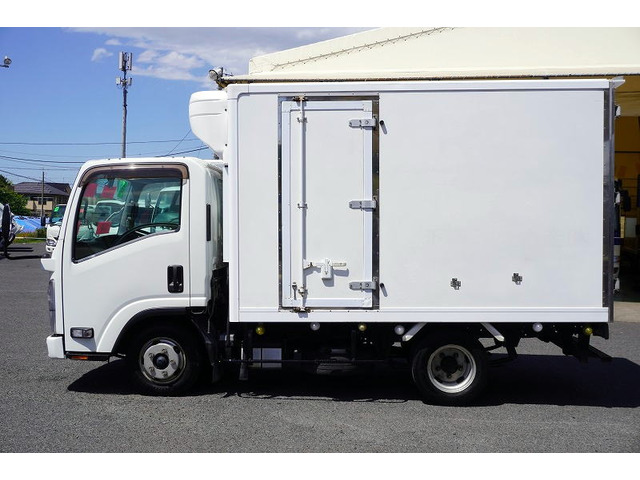 エルフ冷蔵冷凍車