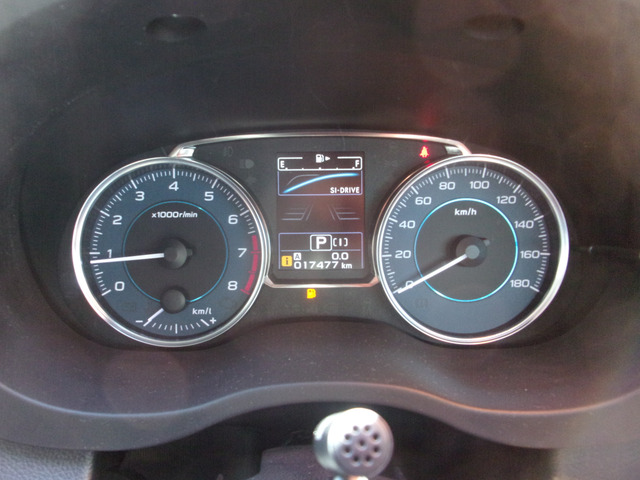 �C���t�H���[�V�����f�B�X�v���C�t�����[�^�[�p�l���B