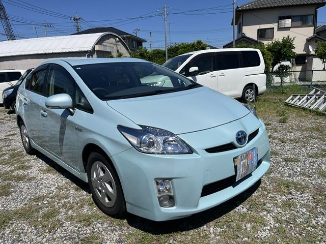 プリウス1.5 S