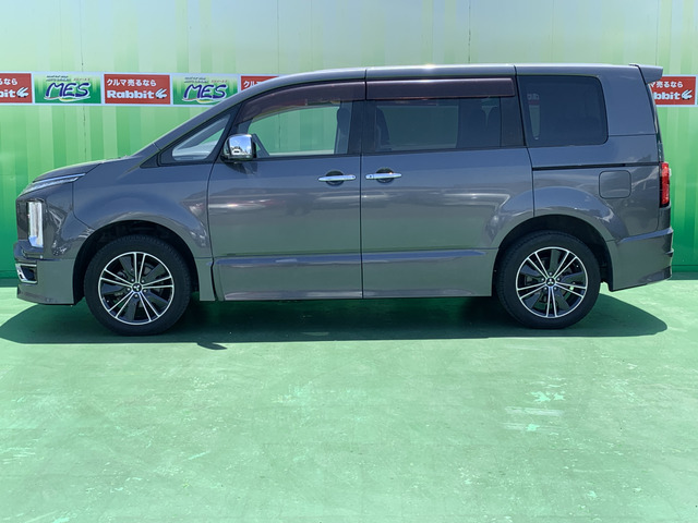 デリカD:5アーバンギア 2.2 G  4WD