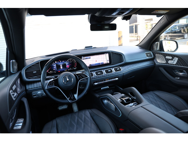 GLS600 ナイト エディション (ISG) 4WD