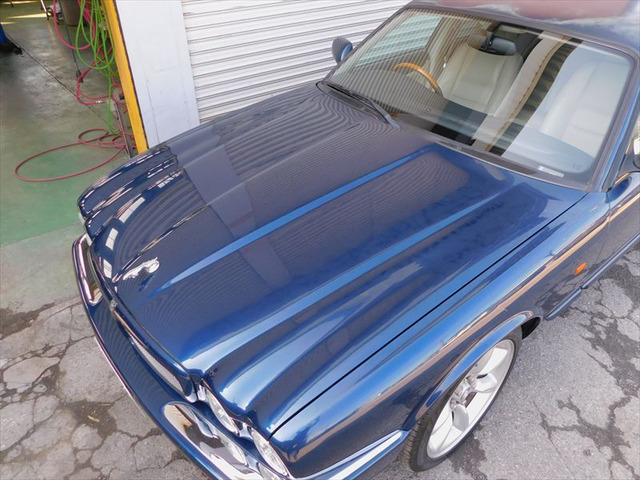 XJXJR 4.0 スーパーチャージド V8