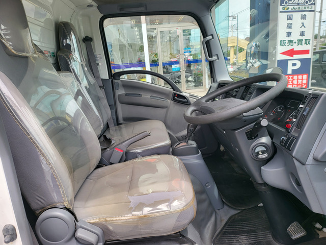 エルフ移動販売車
