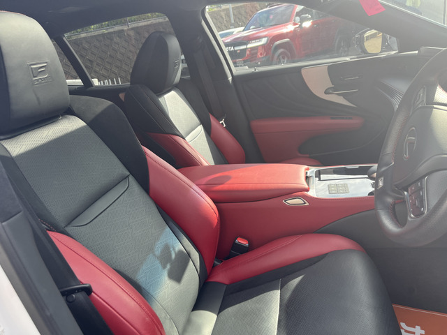 LS500 Fスポーツ